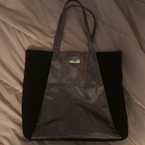 Jimmy Choo Parfume bag, 14 x 14 bag, suede with flawless shiny front - Picture 1 of 6